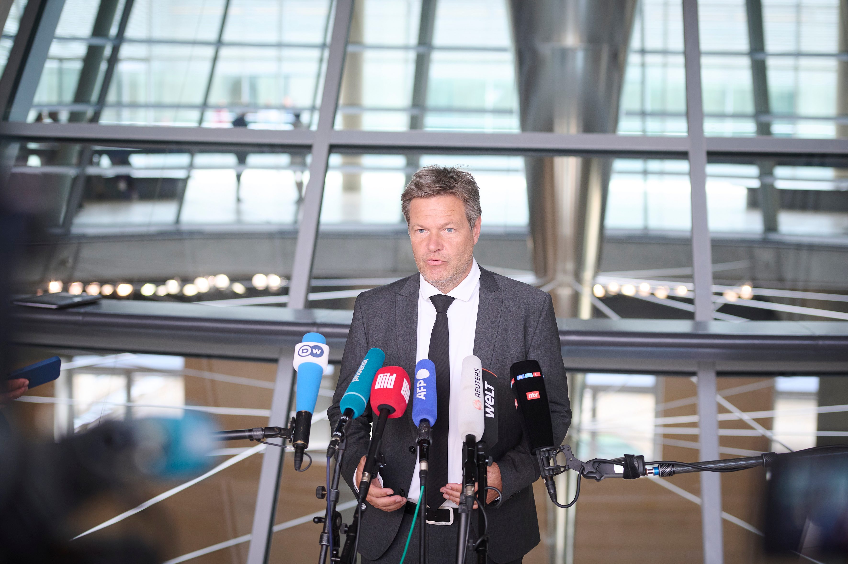 20220705_AdoraPress_Habeck PressekonferenzBundestag_575